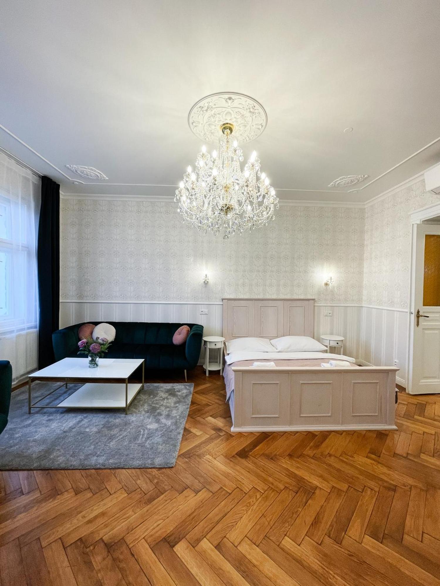 Stupartska - Premium Old Town Residence — Photos 1